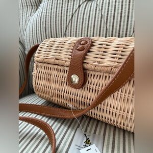 Express Rattan Crossbody